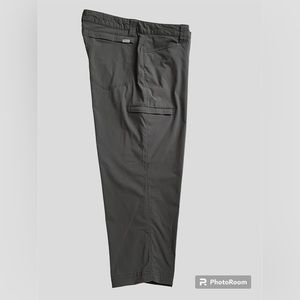 Eddie Bauer Travex Cropped Pants.